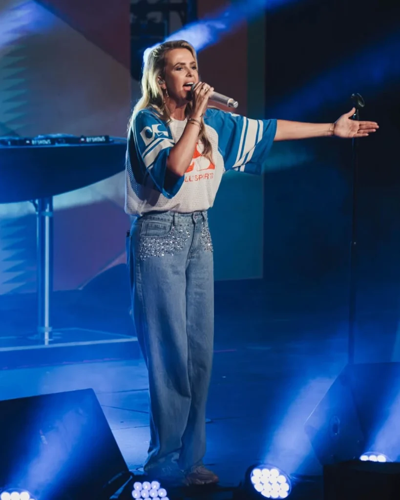 Ze mag natuurlijk niet ontbreken! Na het enorme feest van vorig jaar staat Monique Smit dit jaar weer op de line-up van het Meifestival