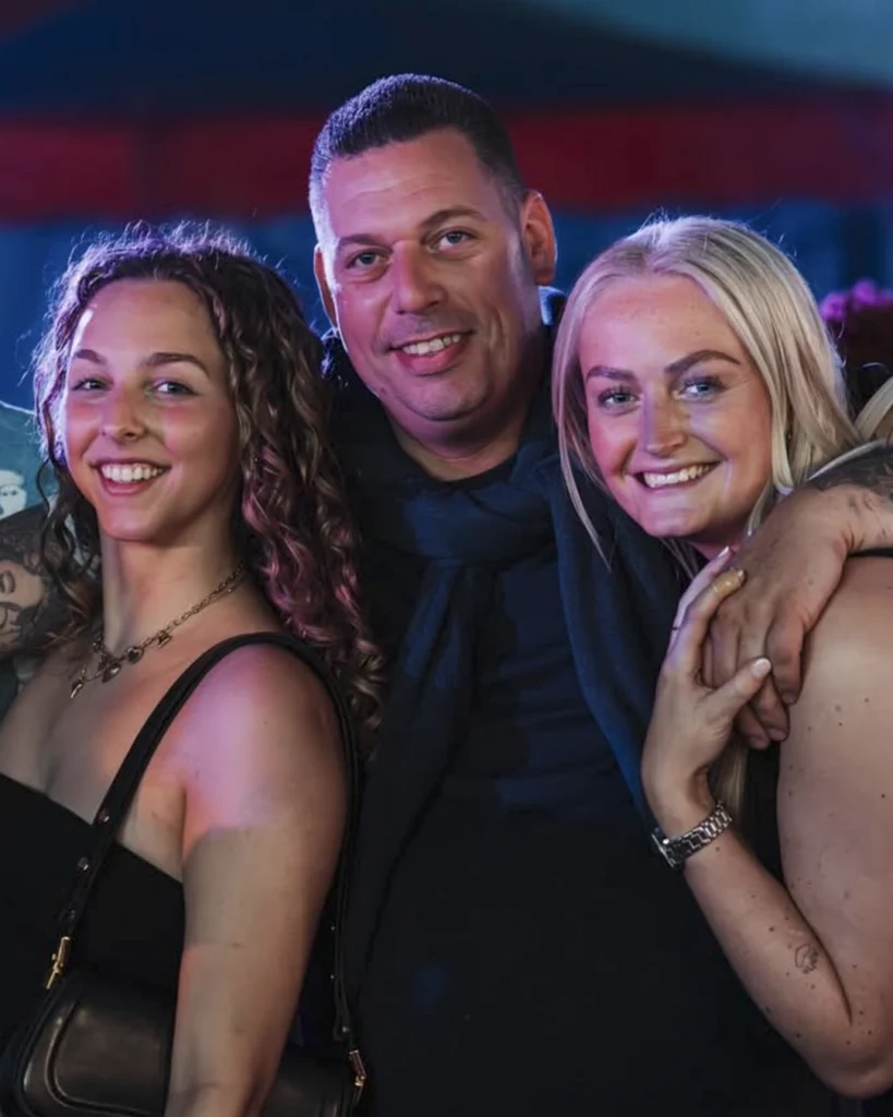 Met wie ga jij samen naar het Meifestival?