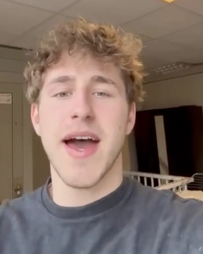 We zijn trots dat 𝗠𝗮𝗿𝗰 𝗙𝗹𝗼𝗼𝗿, bekend van The Voice Kids, op donderdag 14 mei bij ons op het podium staat.